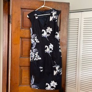 Flower shift dress. French connection.